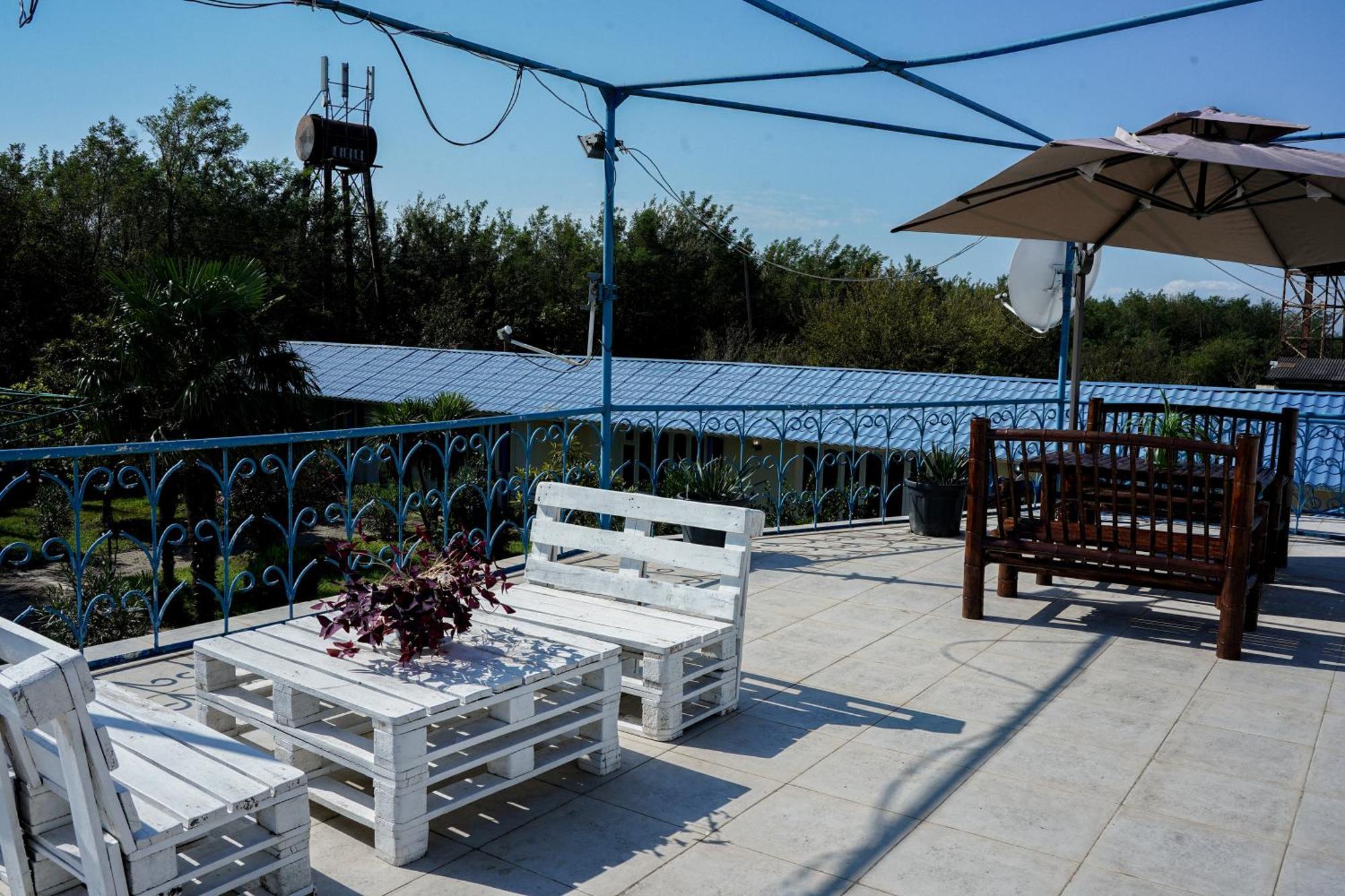 Europa Hotel-Koetaisi Buitenkant foto