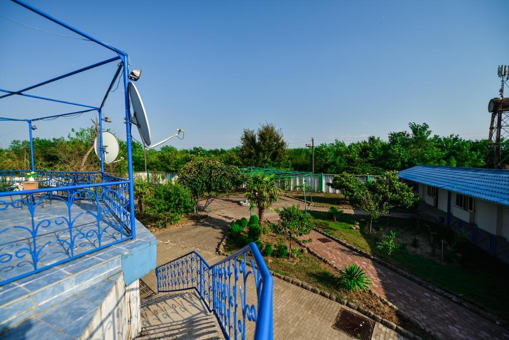 Europa Hotel-Koetaisi Buitenkant foto